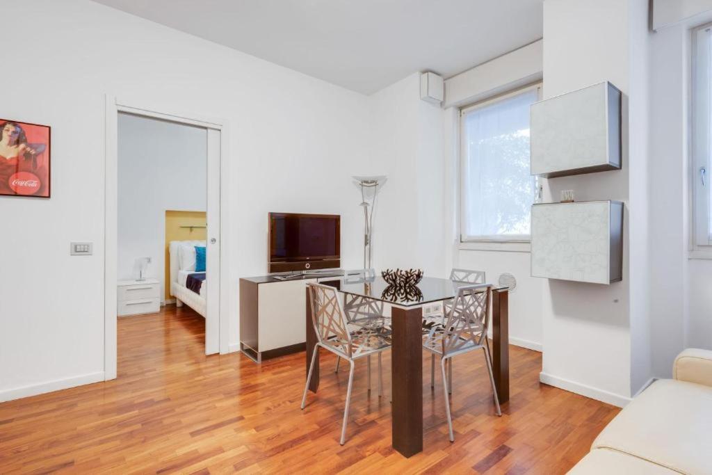 Amazing Apt In The Heart Of Pta Venezia Милан Экстерьер фото